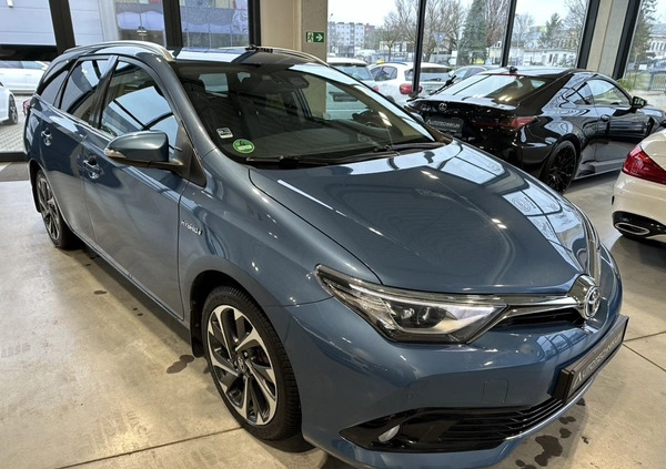 Toyota Auris cena 59900 przebieg: 204900, rok produkcji 2015 z Wolin małe 211